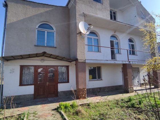 Сдаётся в аренду Шикарный и просторный дом в два этажа, огород беседк Староконстантинов