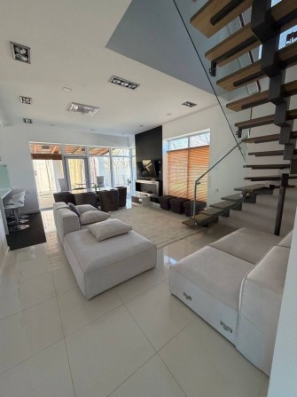 Сучасний новий Будинок Котедж - фото 1