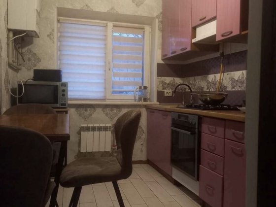 Соборності. Здається частина будинку Полтава