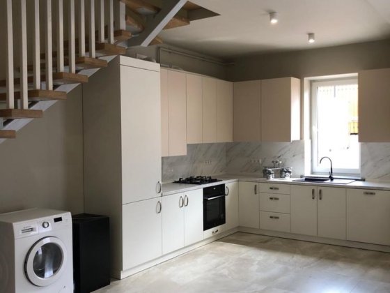 Здається в оренду танхаус будинок Черновцы