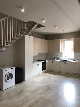 Здається в оренду танхаус будинок - фото 1