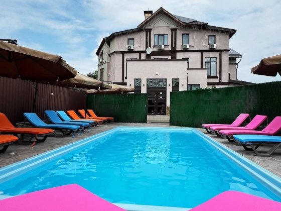 Клубний будинок !!!