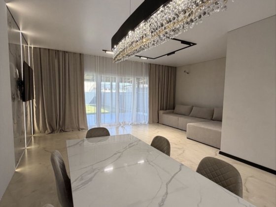 Оренда трикімнатного таунхауса КМ New Village Ужгород