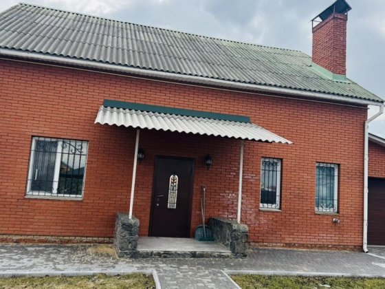 Здається чудовий 4 кімнатний Будинок районі Старе місто. Винница