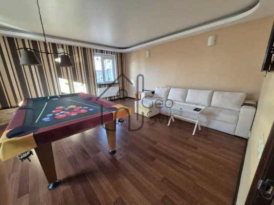 Затишний будинок в оренду на Осокорках — пішки до метро Киев