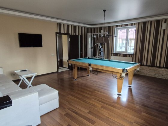 Оренда будинку Садова Осокорки (газ, генератор, пічка), поруч метро Киев