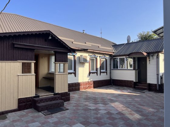 Будинок біля метро Академмістечко (10 хв пішки) Киев