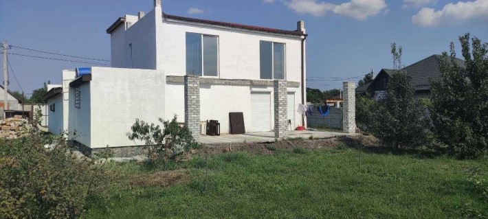 Сдам шикарный  2 этажный дом 205 м2  возле Каравана, ул. Онежская - фото 1