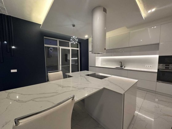 Здам ВІП будинок з гаражем Львів