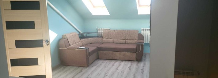 Пропозиція оренди ЧАСТИНИ БУДИНКУ, 4 кімнати по вул. Угорська - фото 1