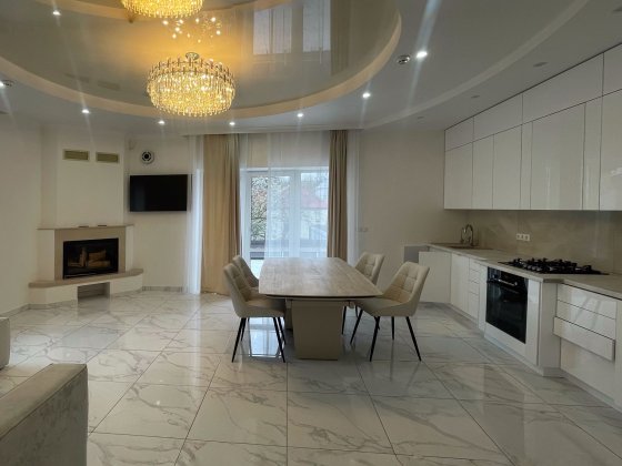 Оренда будинку 289 м² на Личаківській: автономність та комфорт Львов