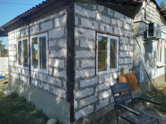 Довгострокова оренда житлового будинка зі свердловиною та сонячною станцією Николаев