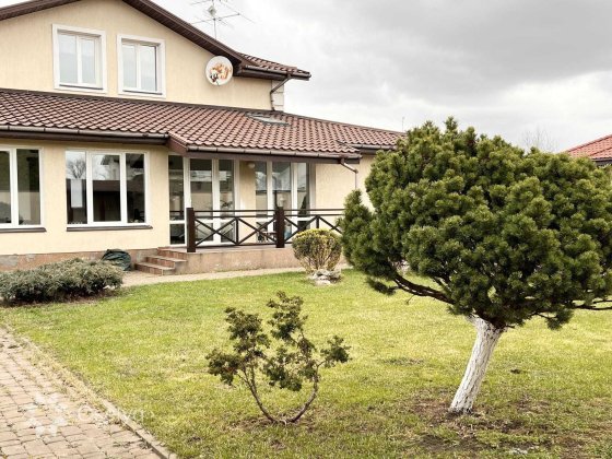 Оренда будинку на Осокорках в Києві з басейном та сауною закрите котеджне містечко Киев