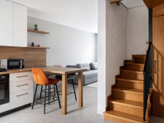Оренда компактного будинку з укриттям на Осокорках | 105 м² | 3 спальні | 5 хв до метро