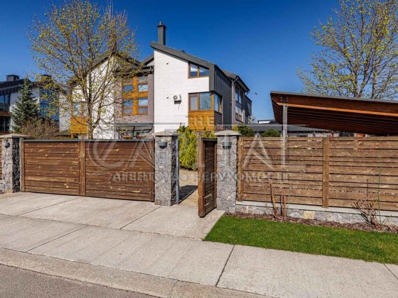 Голосіївський р-н  КМ Коник Новообухівське шосе