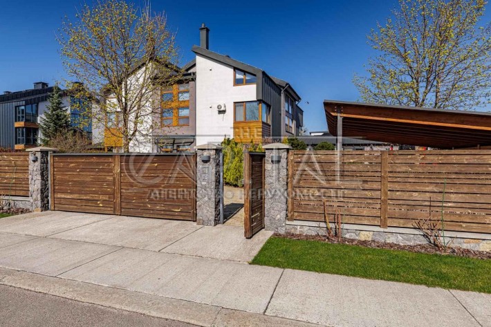 Голосіївський р-н  КМ Коник Новообухівське шосе - фото 1