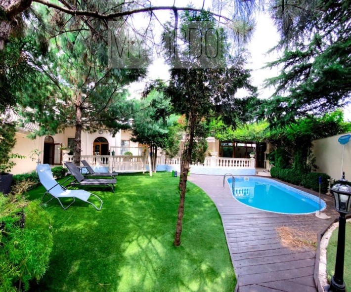 Дом с бассейном в средиземноморском стиле | 9 фонтана - фото 1