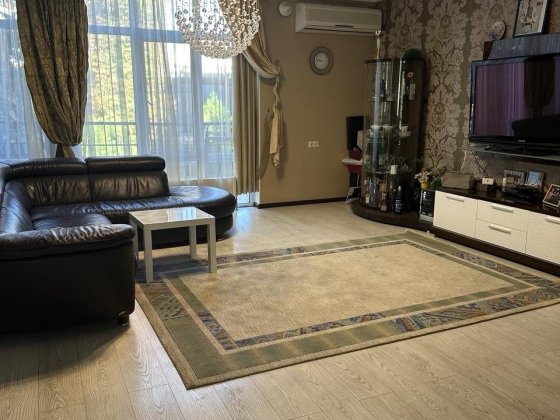 Сдам дом 200 м 5 к,море 5 мин,двор с качелей ,мангал,гараж на 2 авто, Одеса