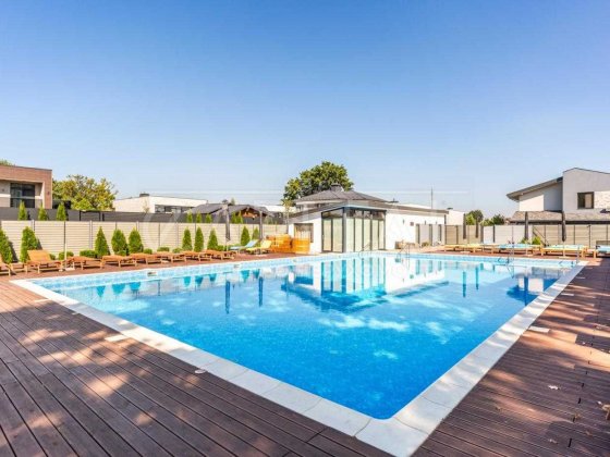 ОРЕНДА! БУДИНОК НА БЕРЕЗІ ДНІПРА | АВТОНОМНИЙ | ГЕНЕРАТОР | 302 м² | 12 СОТОК | BBQ | САУНА | БАСЕЙН Киев