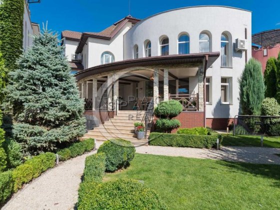 Оренда  будинку з сучасним ремонтом Бомбосховище Генератор. Киев