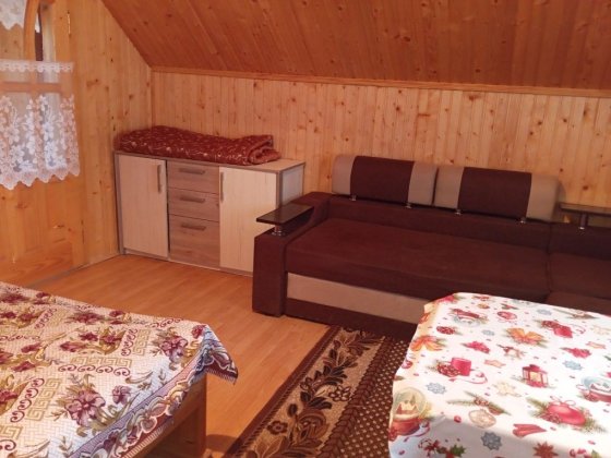 Будинок в Карпатах в оренду Лазещина
