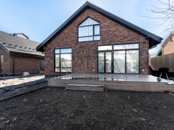 Оренда еко-дуплексу 120 м², генератор, 4 сотки, паркінг, автономність Святопетровское