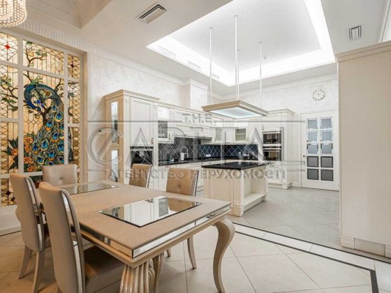 Оренда / Будинок / 755 м2 / Ворзель / вул. Радянська Ворзель