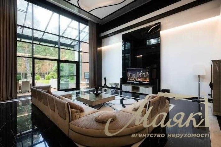 Аренда дома 600м2 в СМТ Козин/Конча Заспа, Обуховское направление, Киевская область - фото 1