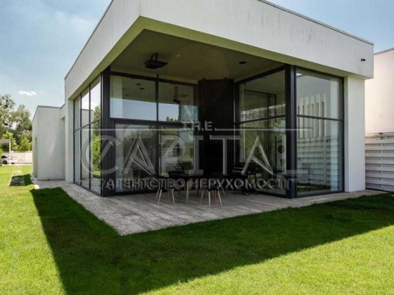 Современный Дом в котеджном городке с охраной / "Хутір Ясний" Лесники Лісники