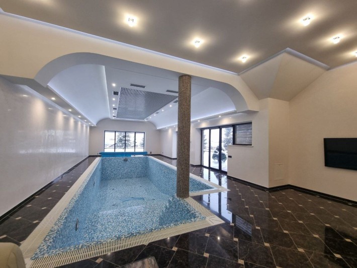 Лісники, статусний будинок в містечку, басейн, автономність - фото 1