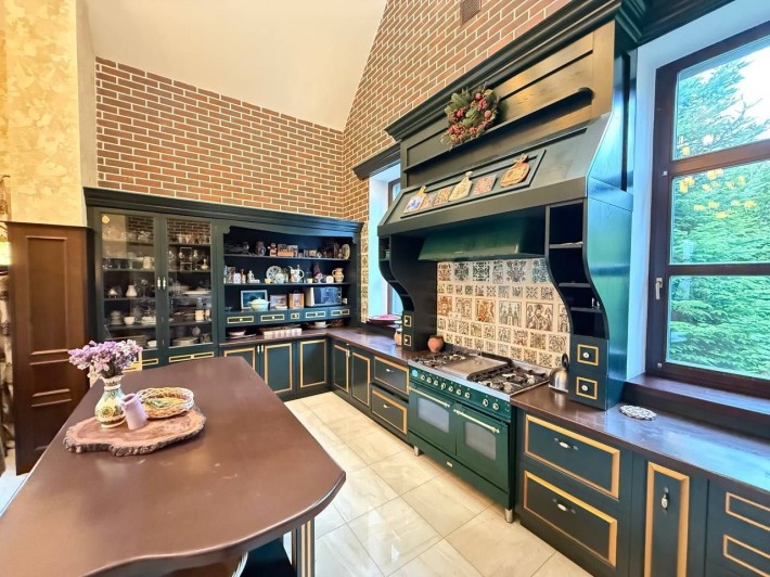 Оренда елітного будинку 250 м² з басейном, сауною та власною SPA-зоною - фото 1