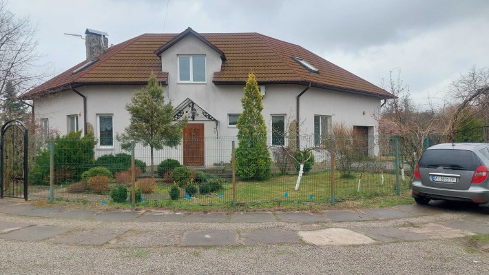 Здається в оренду сучасна садиба у с. ПЛЮТИ. - фото 1