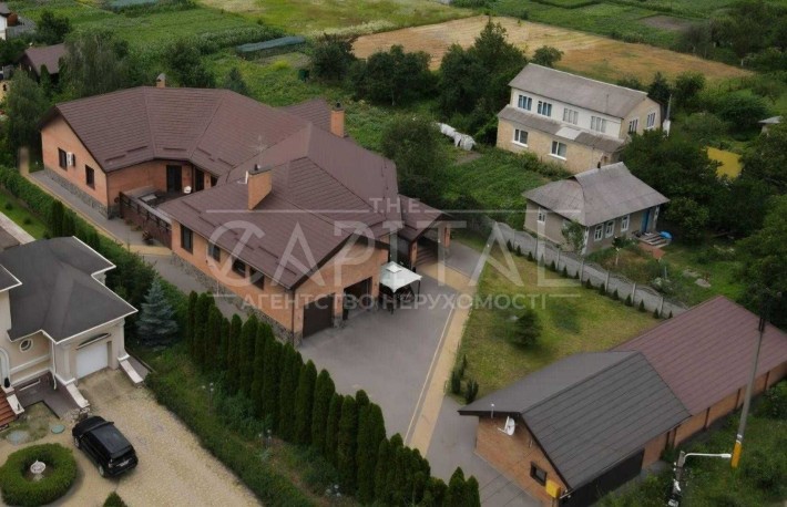 Цікавий будинок / Погреби Троєщина Зазим'є 25 соток 5 кімнат - фото 1