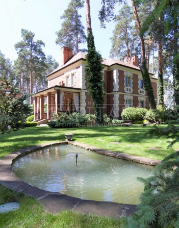 Оренда вишуканої резиденції в англійському стилі серед соснового лісу та біля озера, Романків - фото 1