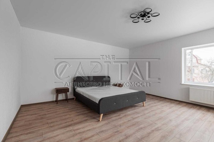 Дом для комфортного проживания семьей/резиденция в Безрадичах - фото 1