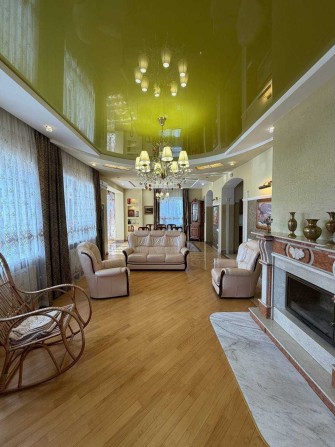 Оренда будинку Винники з каміном, з відпочинковою зоною, та власним генератором та гаражем на 2автом - фото 1