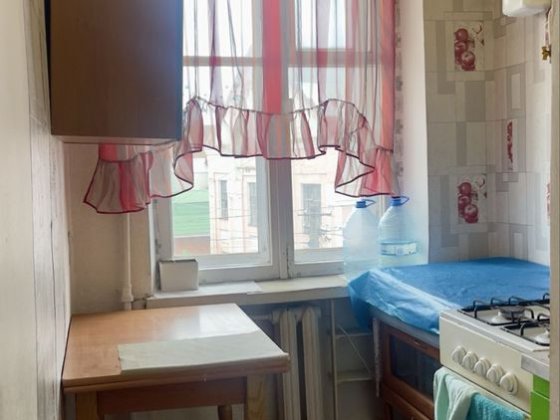 Здам однокімнатну квартиру в центрі міста,район універмагу