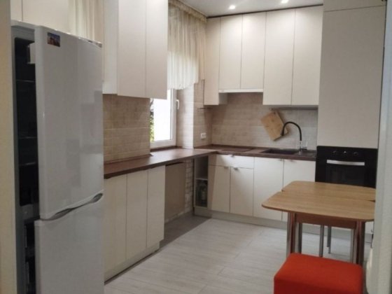 Сдам 1-2х к комнатную кв-ру  12000 Центр Каменское