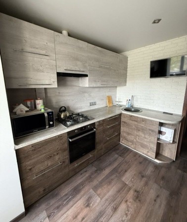 Сдам 1 комнатную квартиру левый берег 1й район - фото 1