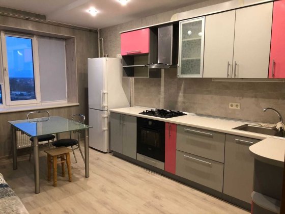 Сдам на год и более 1 комнатную в Монолите Черноморск