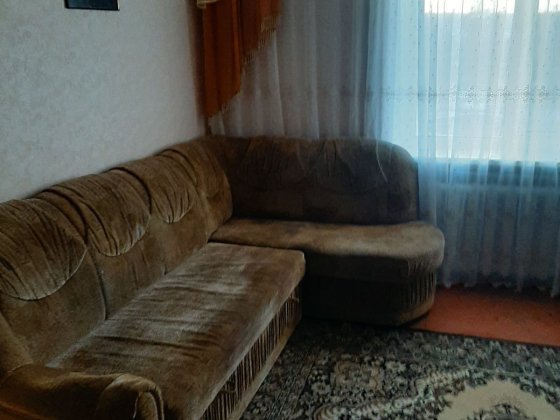 Здаю  на  тривалий  термін    одно кімнатну   квартиру  . В    центрі    міста. Канів