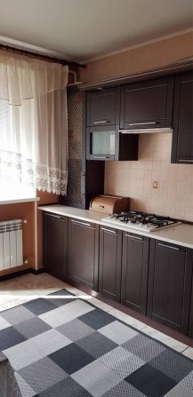 Здам 2-кімнатну квартиру в центрі - фото 1