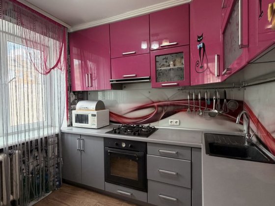 2-кім квартира в оренду в центрі міста, вул. Незалежності 1 поверх