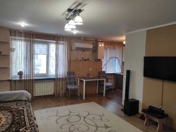 Здаю 1-кімнатну комфортну квартиру від власника