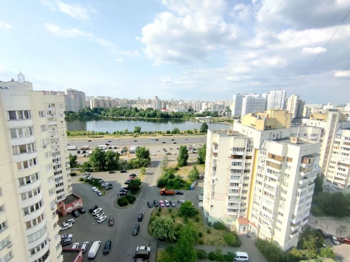 Продаж 2-кімнатної квартири просп. М. Бажана, 28, Дарницький р-н. - фото 1