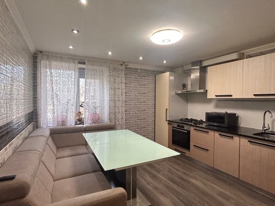 2кімн.кв.60м2+гараж, вул. Шевченка,1