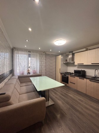 2кімн.кв.60м2+гараж, вул. Шевченка,1 - фото 1