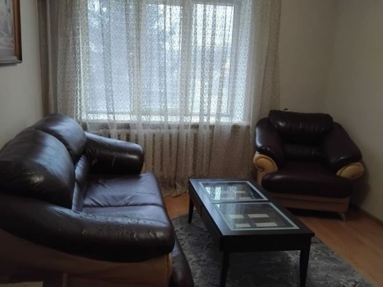 без комісіі здам  2-х комнатну квартиру в центрі міста