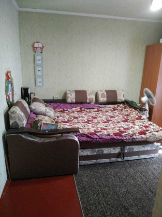 Оренда 2-х кімнатної квартири в мр-ні Хімік, добрий житловий стан, обладнана всіма необхідними мебля - фото 1