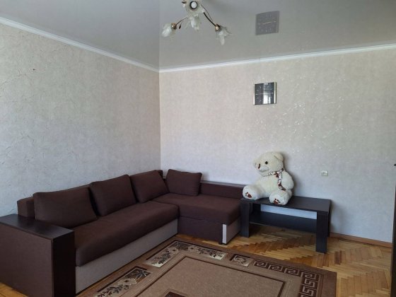 ОРЕНДА! Трикімнатна квартира в районі 3-ї школи Шептицький